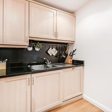 Lovely 2 Bedroom Apartment In Notting Hill Londyn Zewnętrze zdjęcie